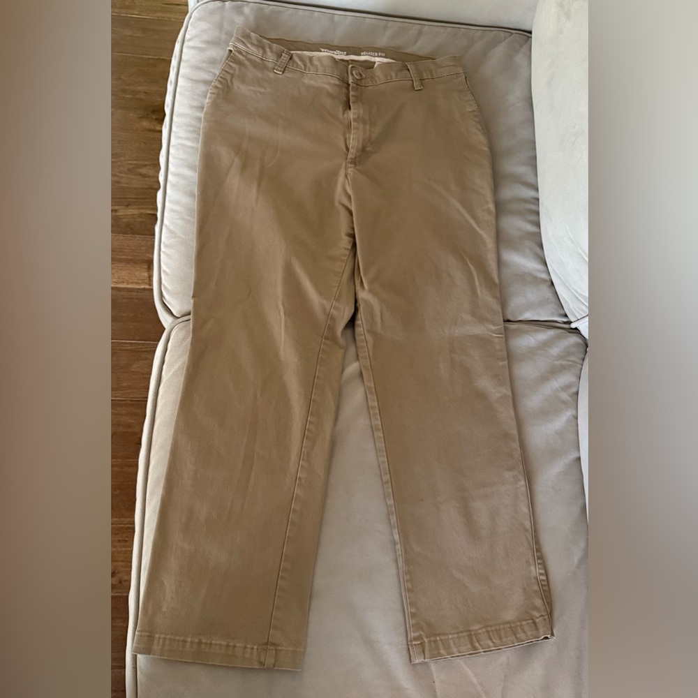 Wrangler Men's Khaki Chinos